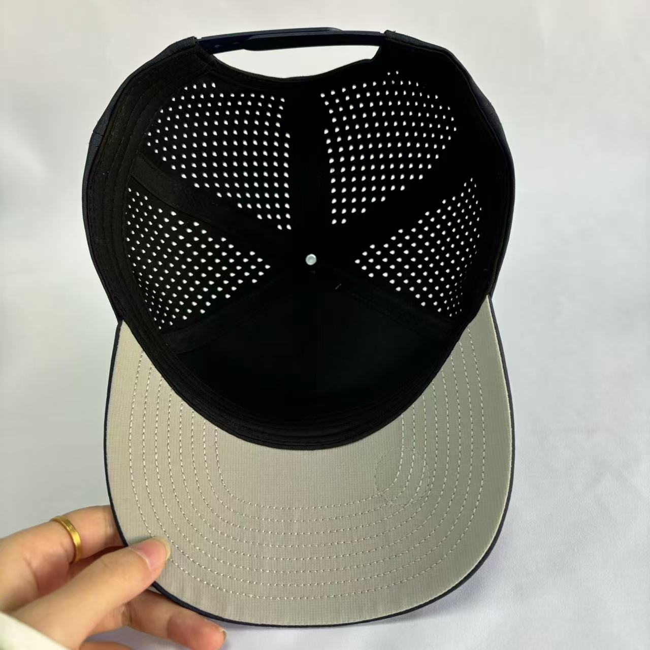 Titleless Golf Hat